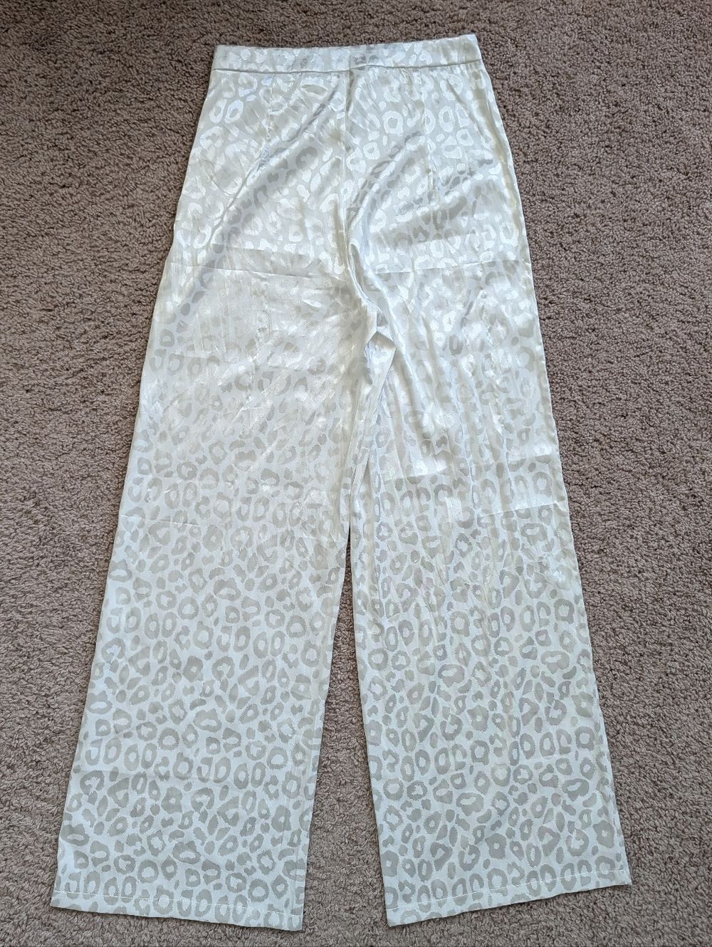 Nasty Gal Womens White Silky Wide Leg Lightweight Leopard Print Pants Size 6 - Picture 2 of 9